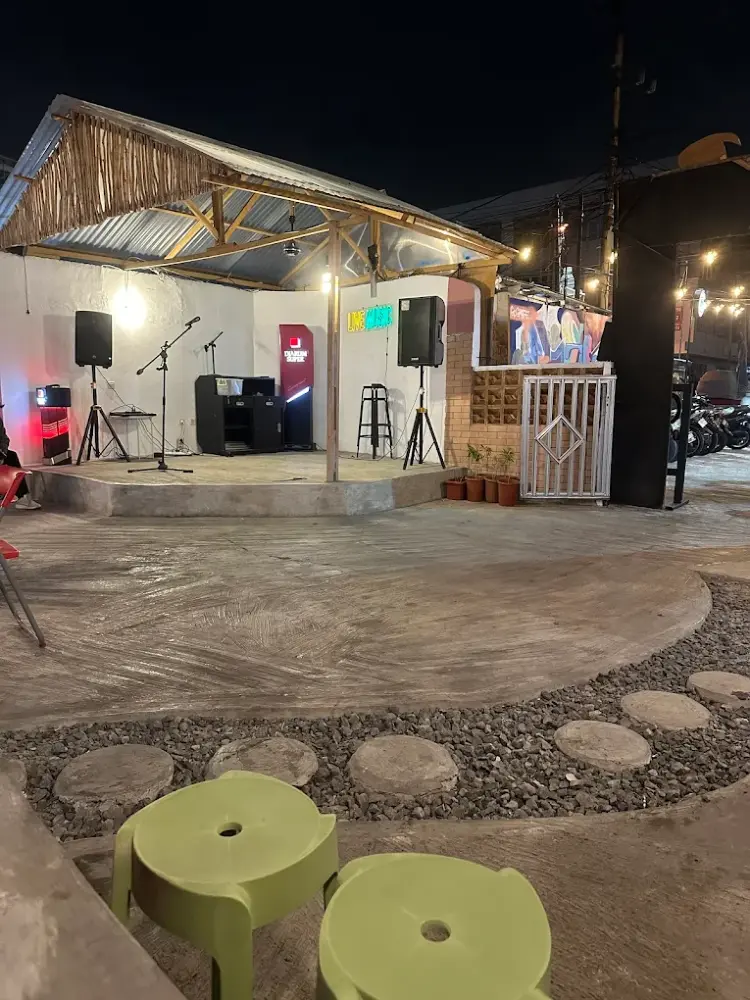 YOEEH COFFEE ROASTERY 3