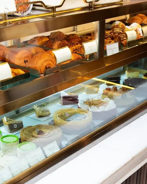 Dream Dates Artisan Bakery & Restaurant Senopati 1