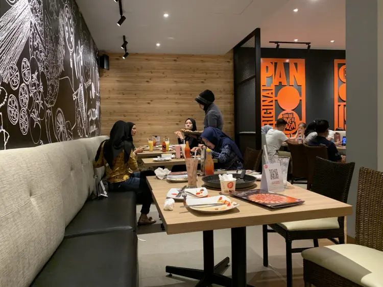 Pizza Hut Restoran 2