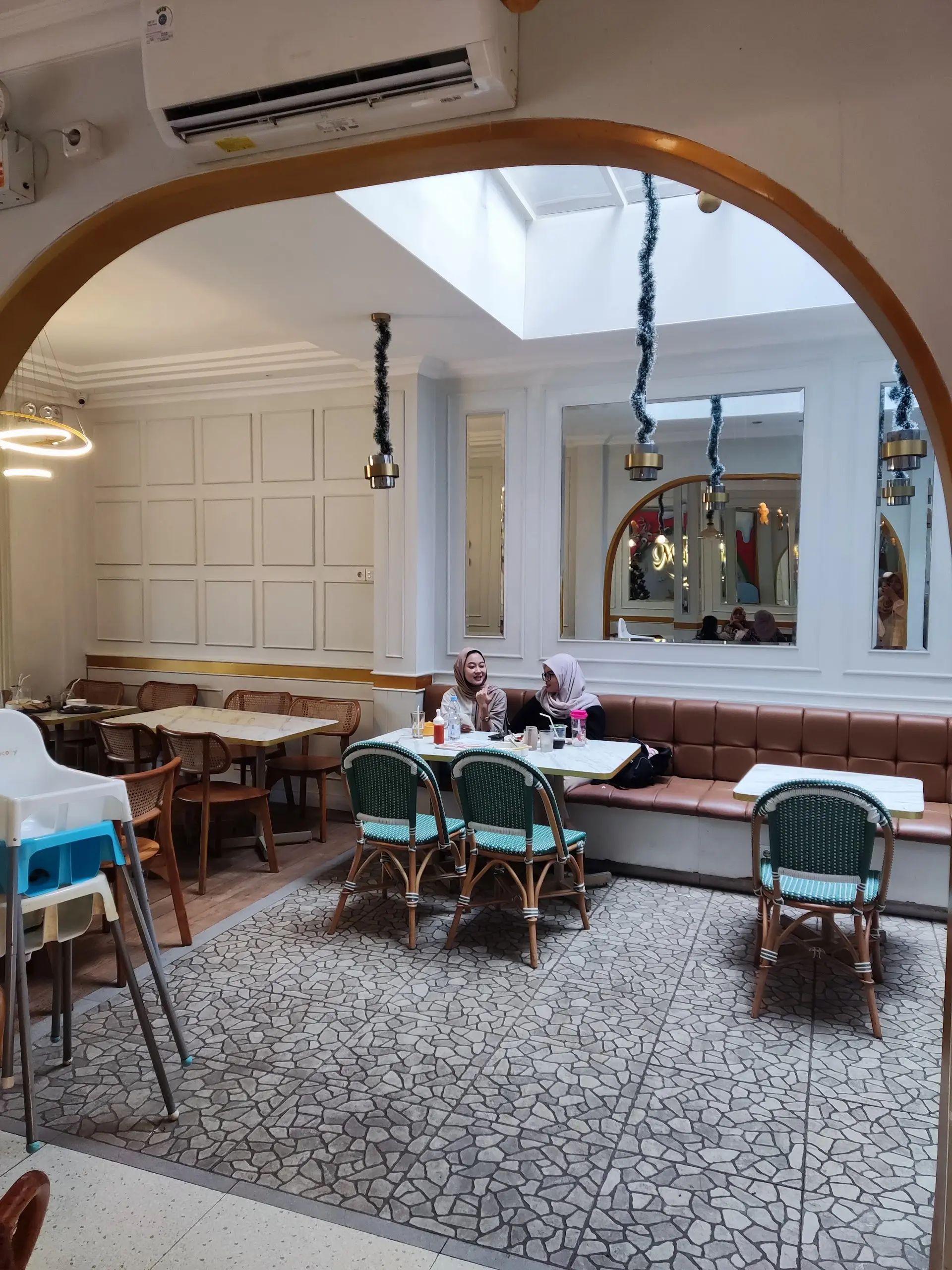 Don't be fooled by the teddy bears! This Semarang restaurant's Indonesian food is Mantap. 1