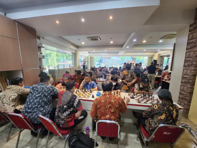 SAGOLICIOUS CAFE & RESTO 7