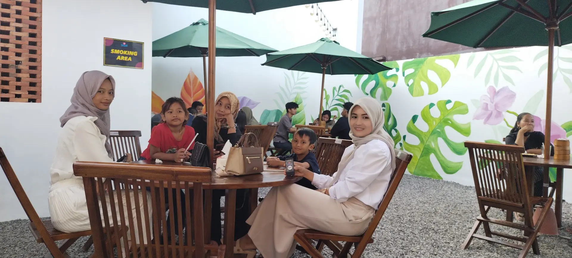 Google评分4.7?这家Mie Gacoan分店怕不是在开玩笑吧? 7