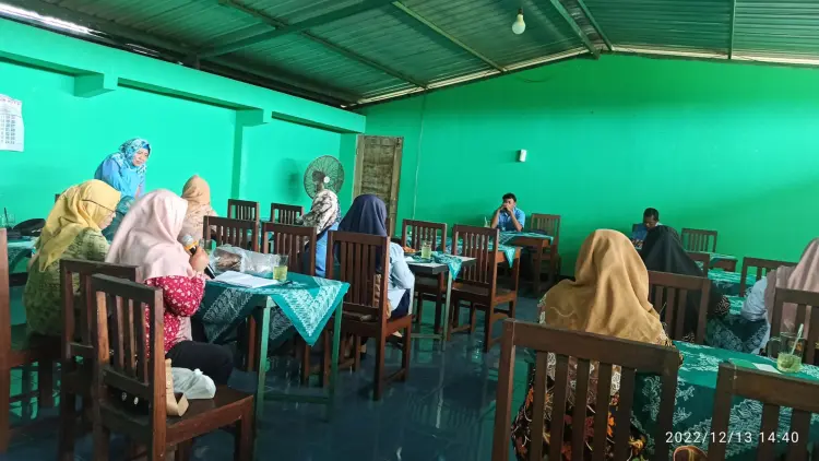 Warung Makan GEJLIK PITU 4