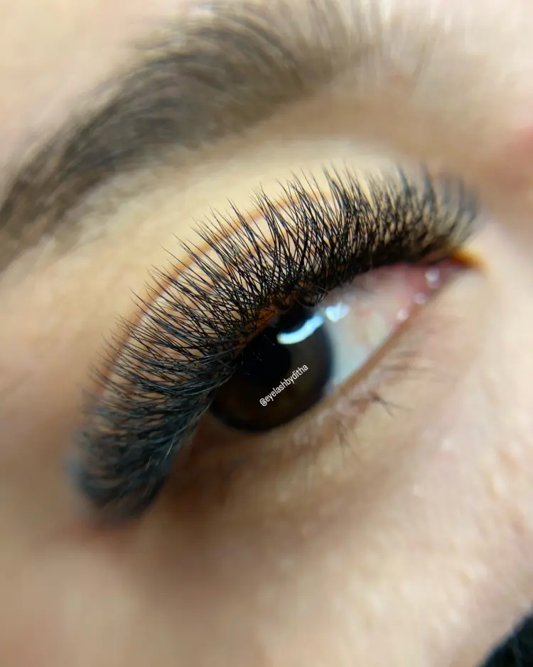 Eyelash & Nail Art by Ditha KALISARI CIJANTUNG 1