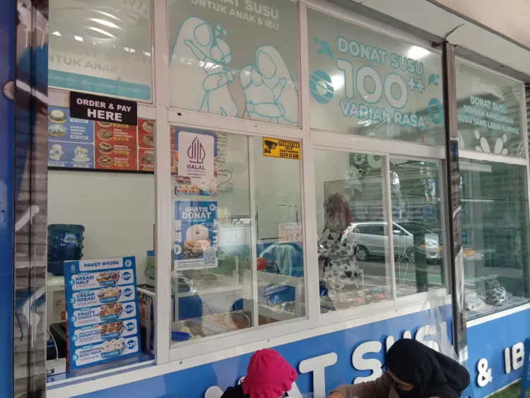 Donatsu - Donat Susu Merdeka 1