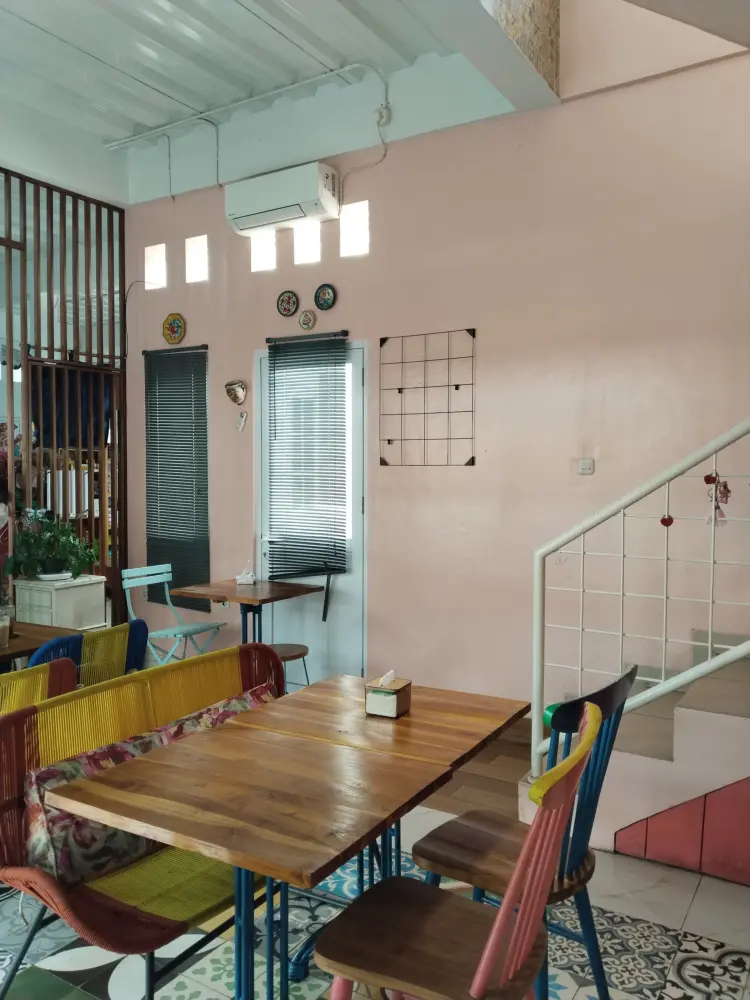 RASALISA Cafe & Resto 10