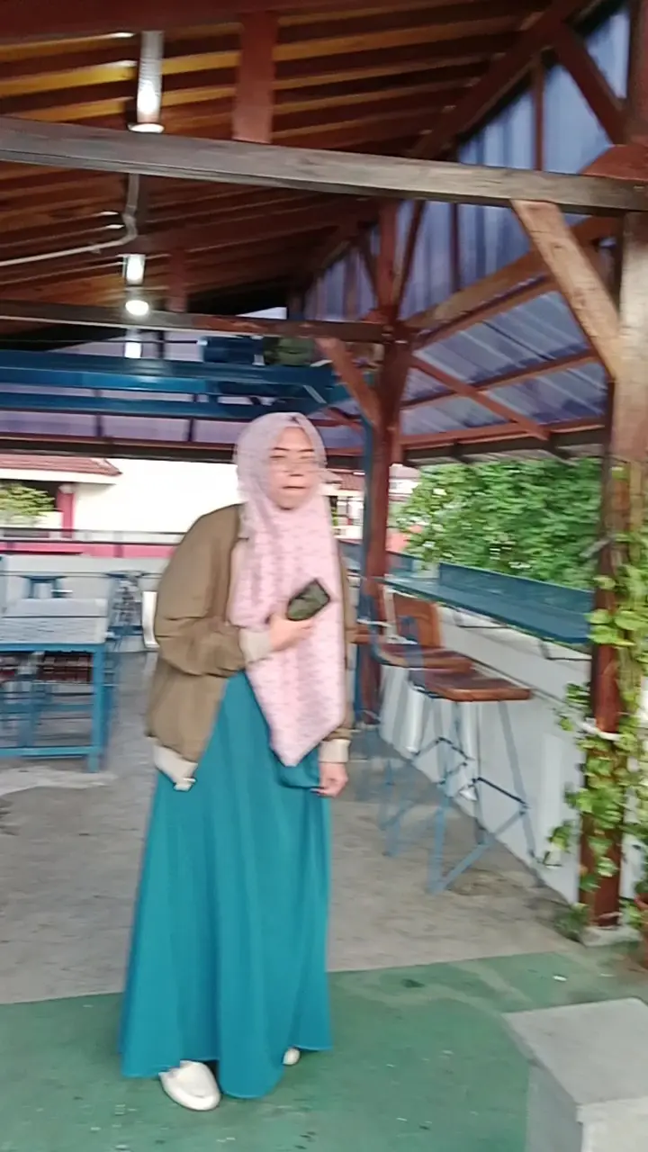 RASALISA Cafe & Resto 6