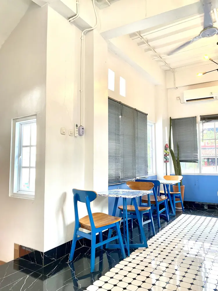 RASALISA Cafe & Resto 8