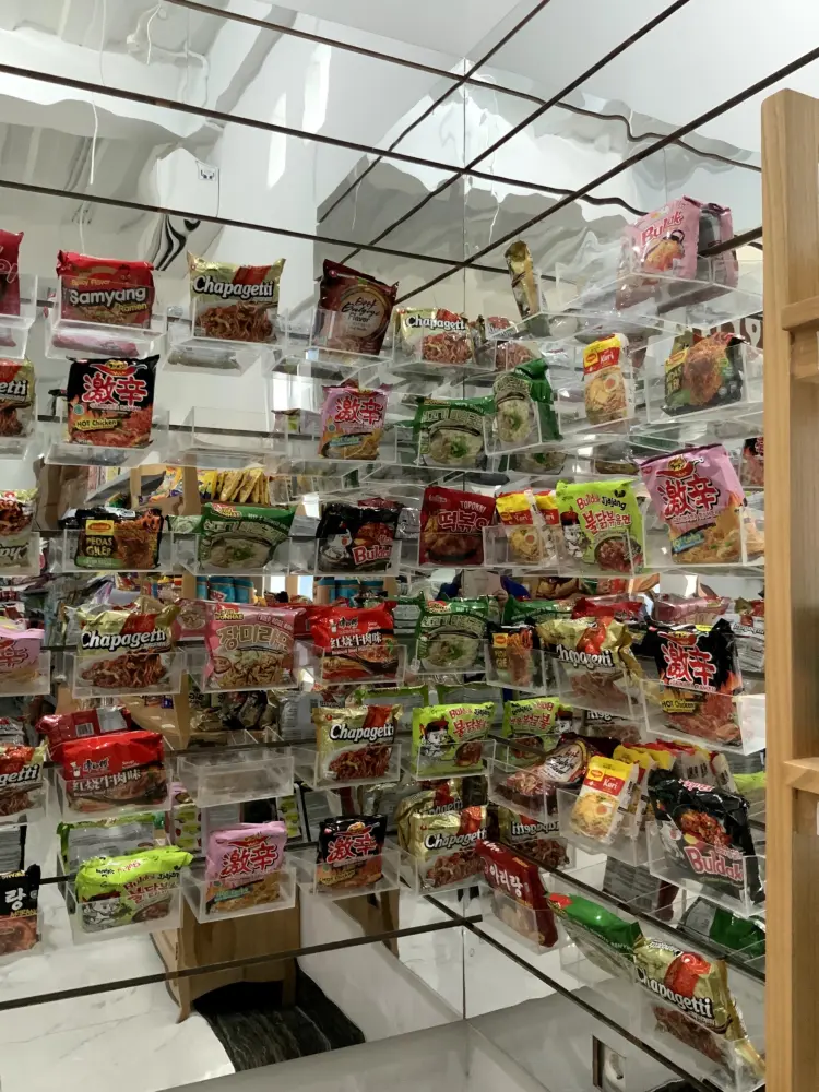 RASALISA Cafe & Resto 7