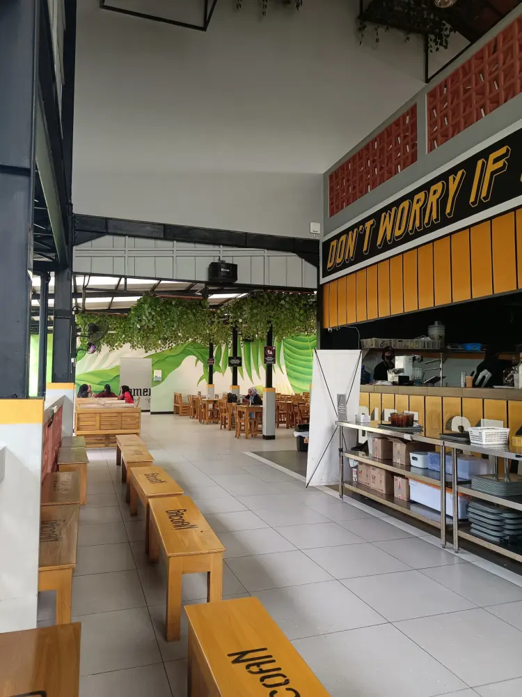 Mie Gacoan Jakarta - Pulo Gebang 7