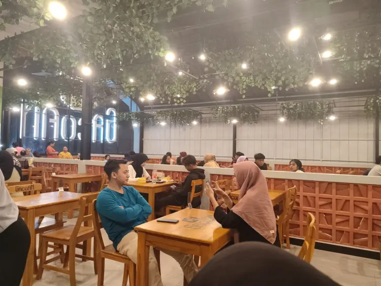 Mie Gacoan Jakarta - Pulo Gebang 10