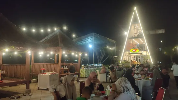 Ocean Garden Tepi Sawah Turen 8