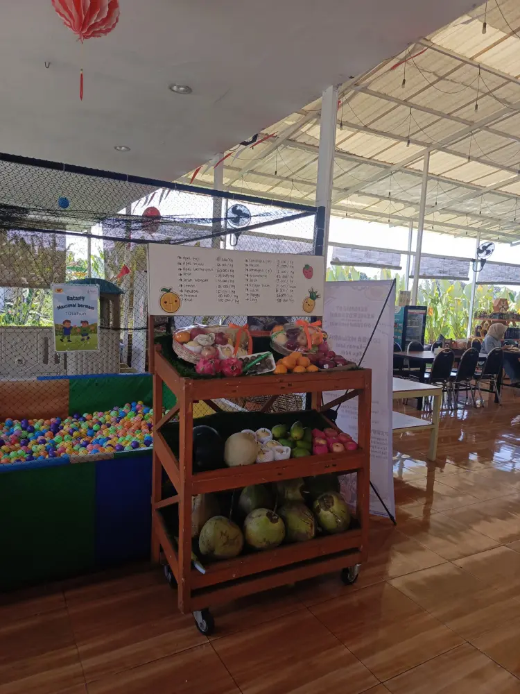 Ocean Garden Tepi Sawah Turen 9