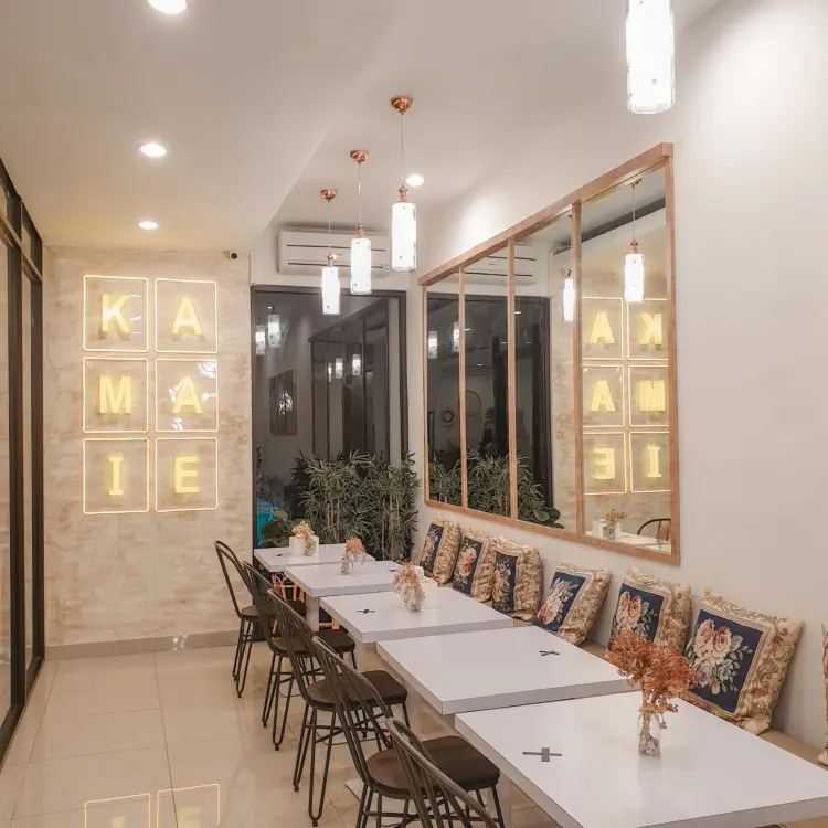 Kamaie Coffee & Eatery, Depok 7