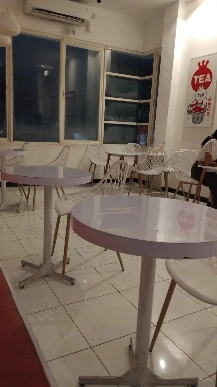 MIXUE Ice Cream & Tea - UPN Rungkut Madya 4