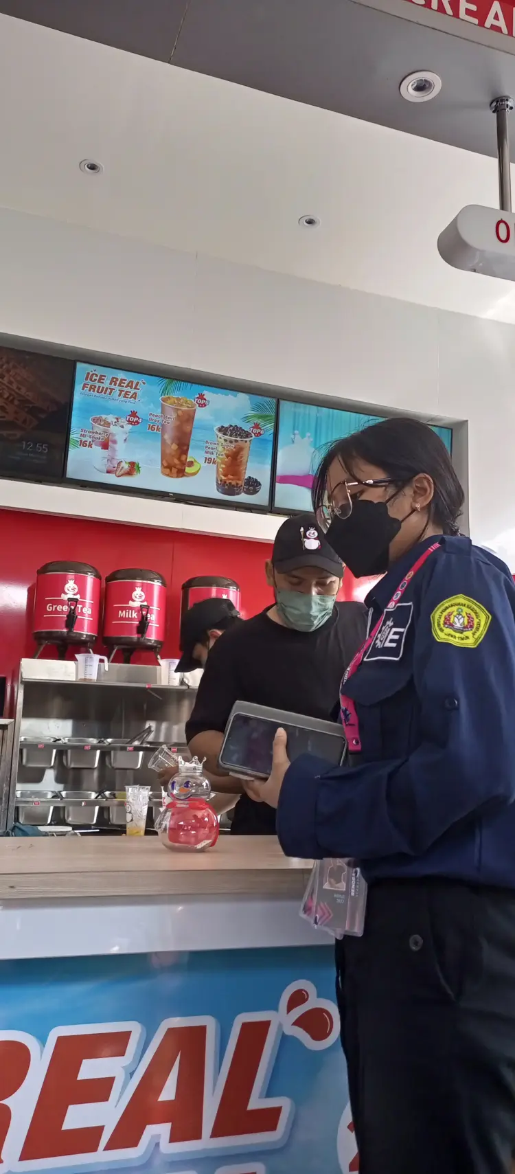 MIXUE Ice Cream & Tea - UPN Rungkut Madya 6