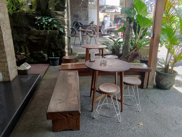 Samma Coffee & Eatery 7