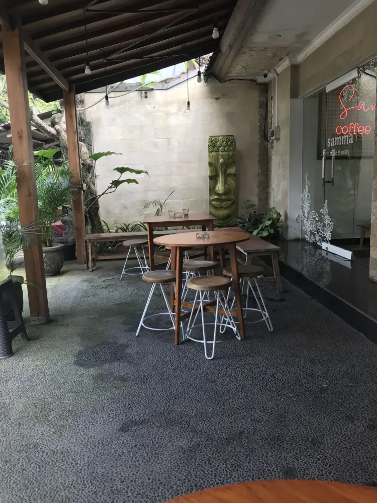 Samma Coffee & Eatery 6
