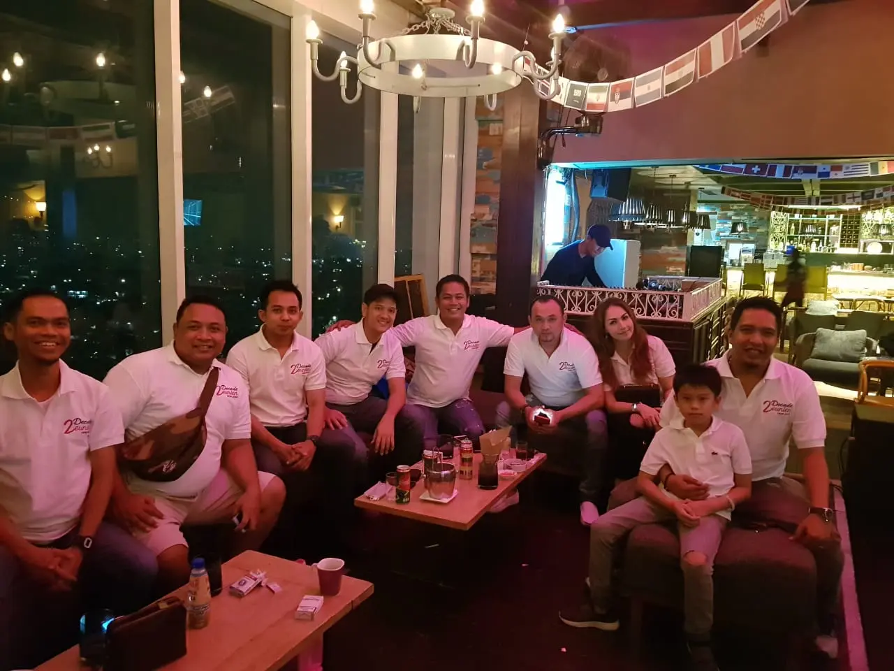 Spot night view Jakarta paling Mantap, tapi kok main course-nya kebanting sama dessert? Anjay, rooftop ini gue… 4