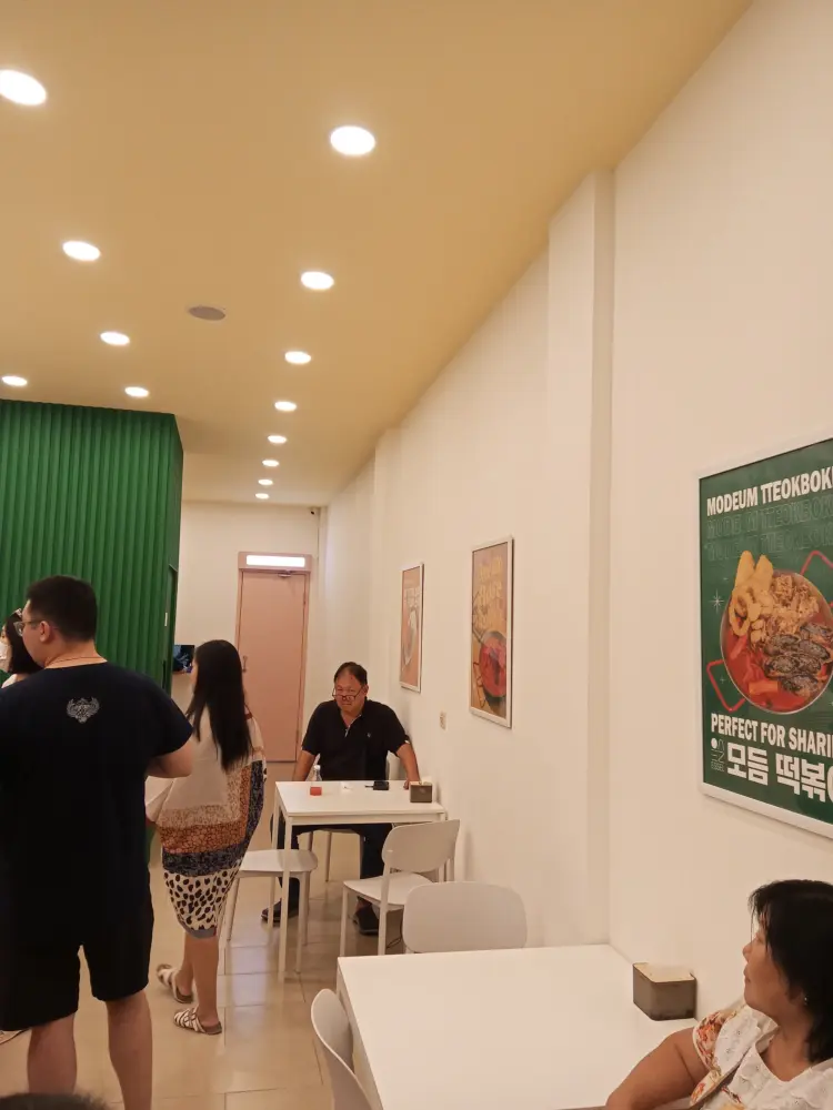 ESSEL Karawaci, Lippo Village 2