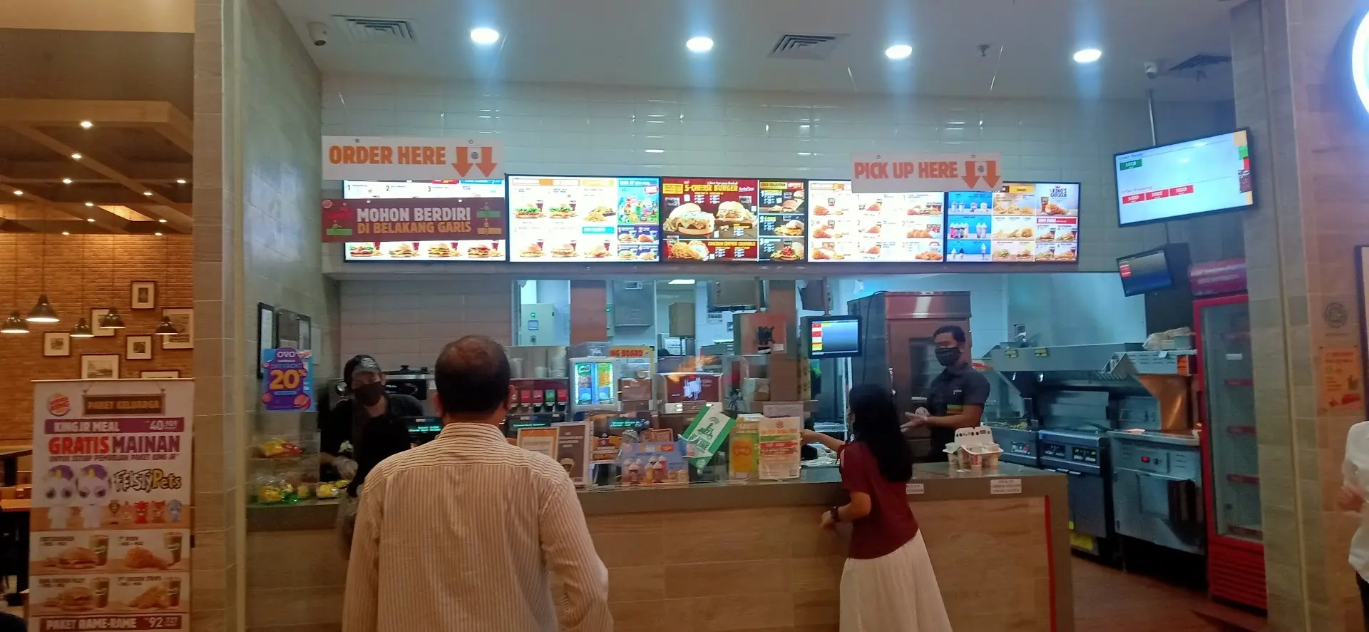 Burger King can be a disaster? This Jakarta branch shattered my worldview. 1