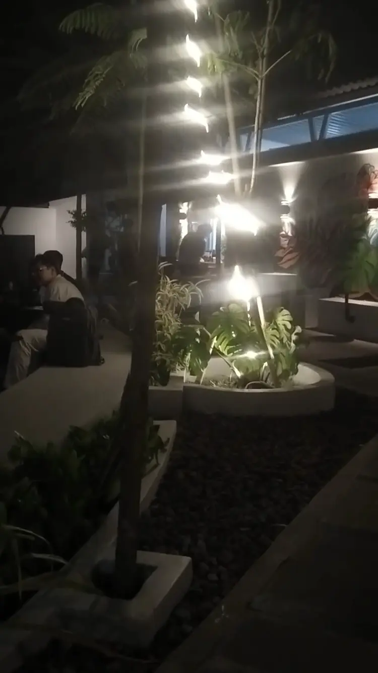 Warkop Rumah Hijau Serang 7