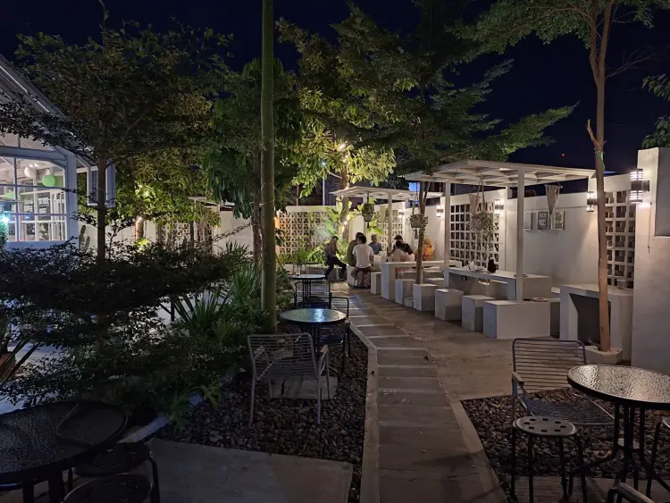 Warkop Rumah Hijau Serang 6