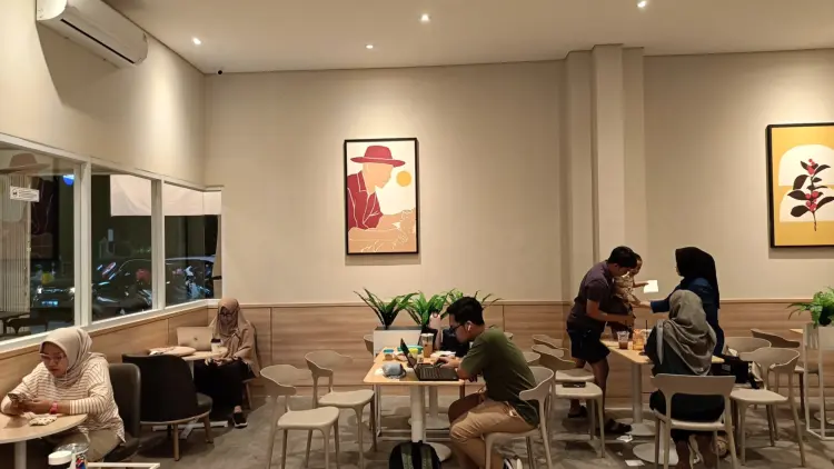 Kopi Kenangan - Ruko Gentan Sukoharjo 8