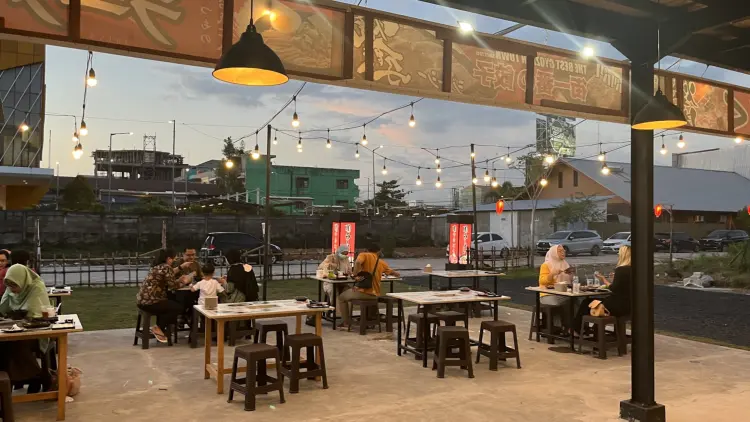 肉是真香，烟也是真大！班贾尔马辛这家网红烧肉店值得冲吗？