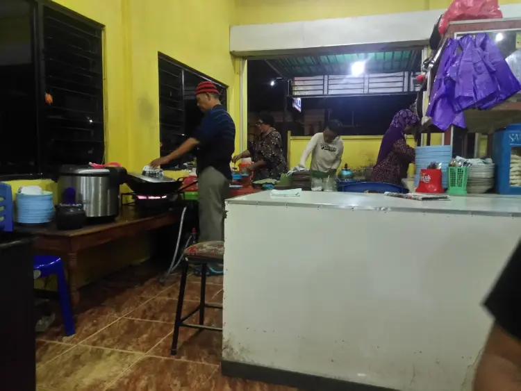 RM. Ayam & Dara Goreng Kartini 9