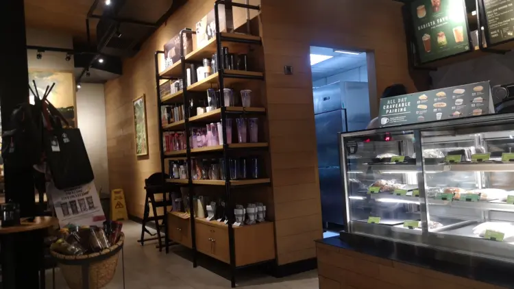 Starbucks Cipali KM 101B 6