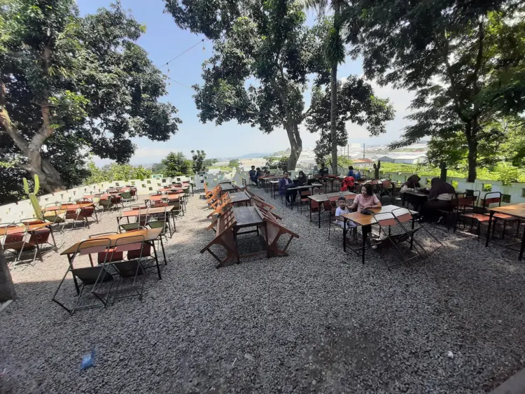 BURJO BASECAMP SILAYUR 10