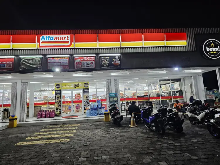 Alfamart Drive-Through Bajra Sandhi Monument 1