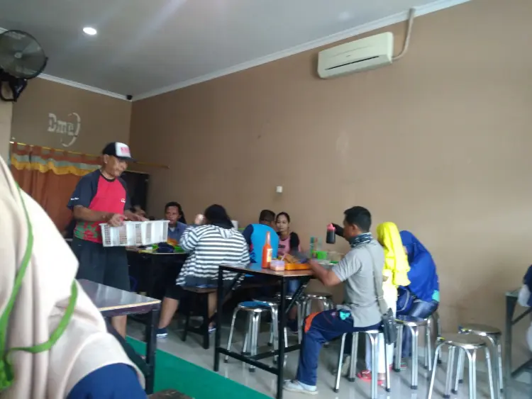 Es Kelapa Muda Pak Ambon 7