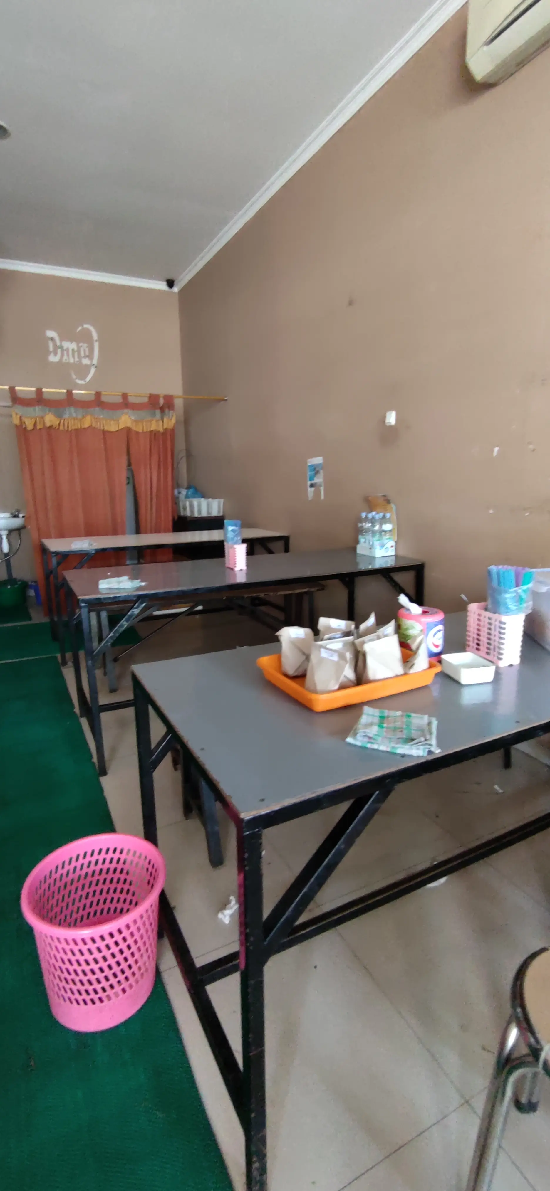 Who says Semarang is meltingly hot? This 5k Rupiah iced coconut just saved my life 4