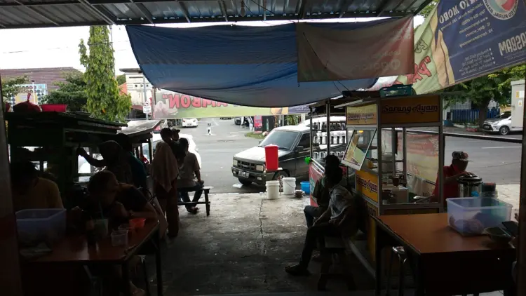 Es Kelapa Muda Pak Ambon 4