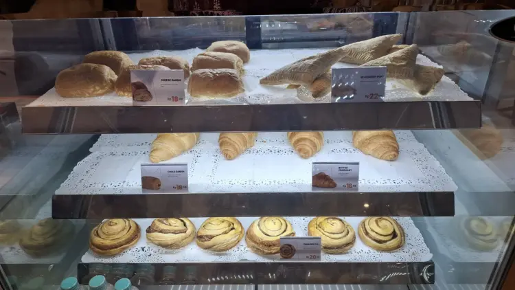 TOMORO COFFEE - Golden City Bengkong 2