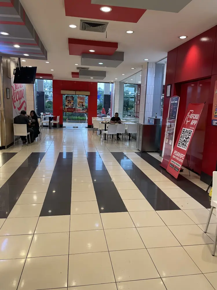 KFC SRI RATU PURWOKERTO 1