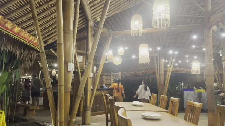 Bale Udang Mang Engking Kuta 10