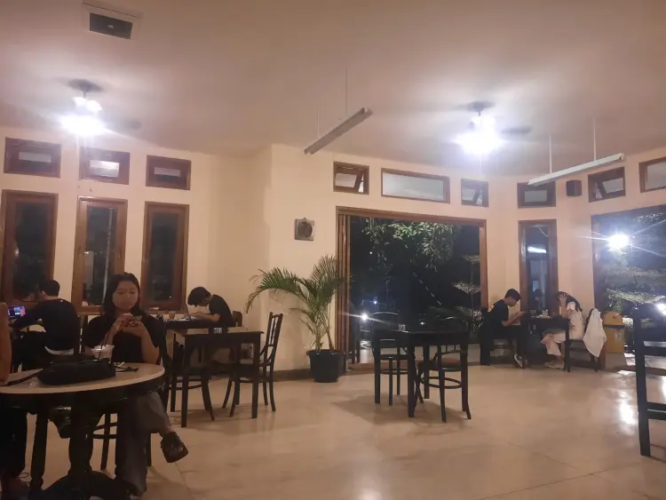 Dreezel Coffee Hasanudin 8