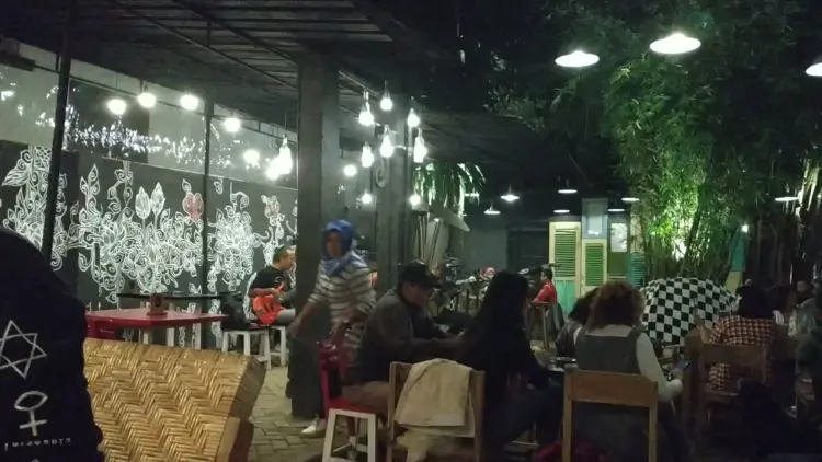 Oase Cafe & Resto - Tamansiswa 2