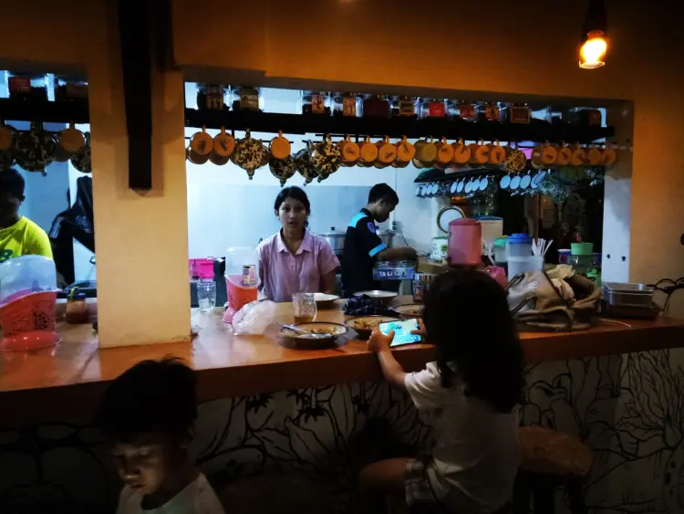 Oase Cafe & Resto - Tamansiswa 6