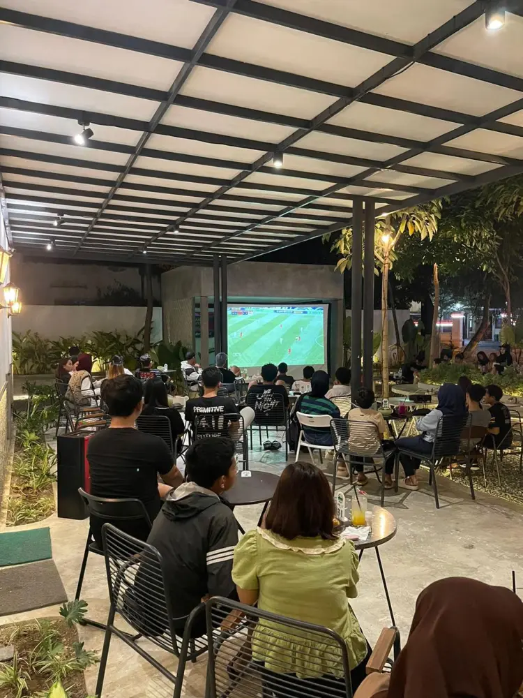 Ranu Coffee & Eatery 5