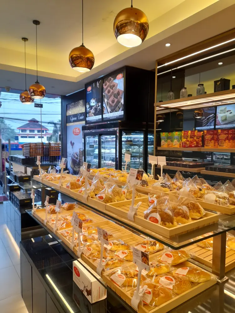 D'cika Cakes & Bakery 1