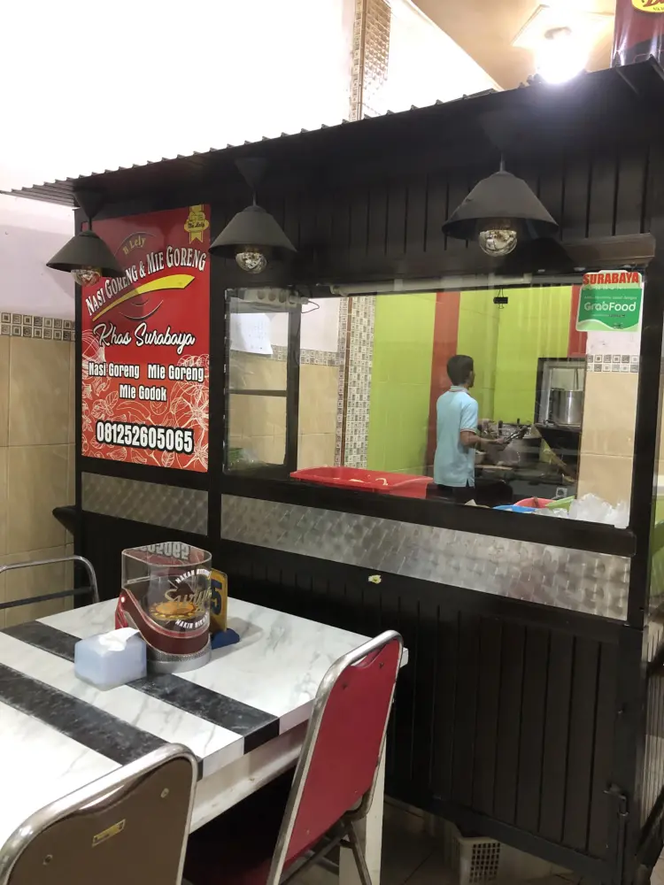 Warung Bu Lely Khas Tugu Pahlawan Surabaya 10