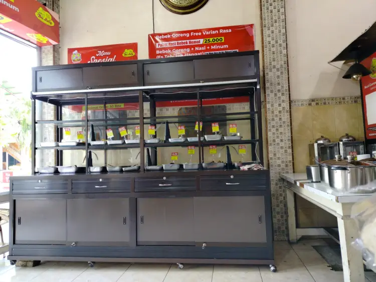 Warung Bu Lely Khas Tugu Pahlawan Surabaya 6