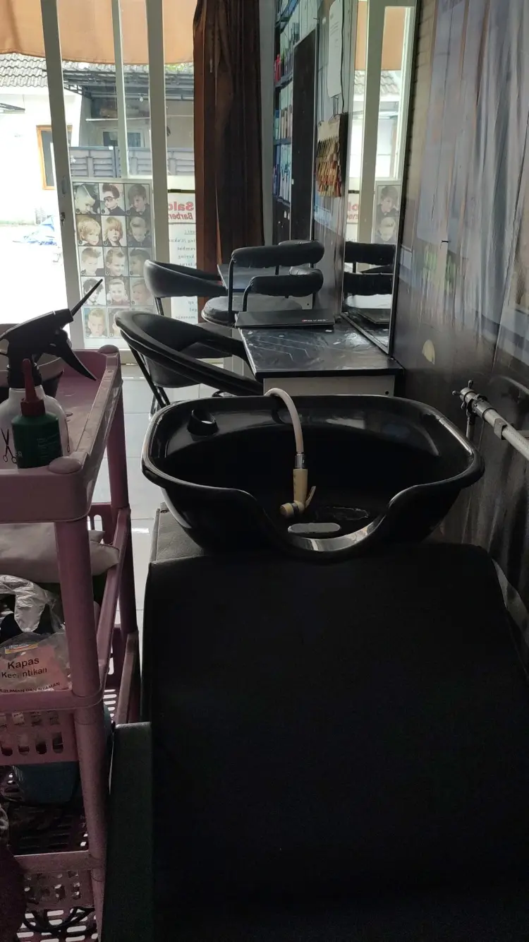 Salon dan Barbershop 1