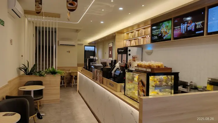 Kopi Kenangan - Ruko Colombo Yogyakarta 9