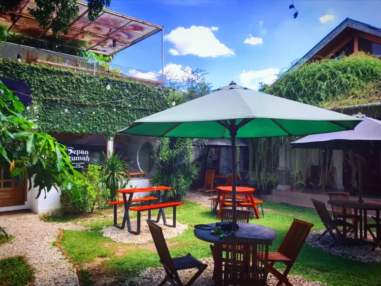 Kedai kopi depan rumah 5