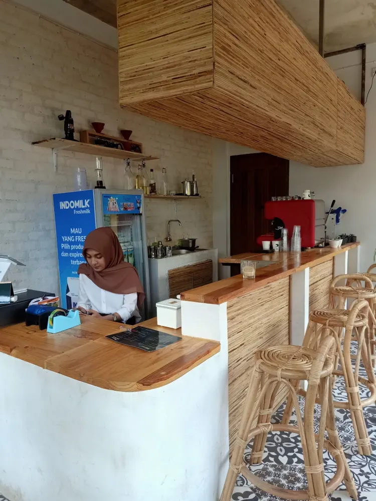 Kedai kopi depan rumah 3
